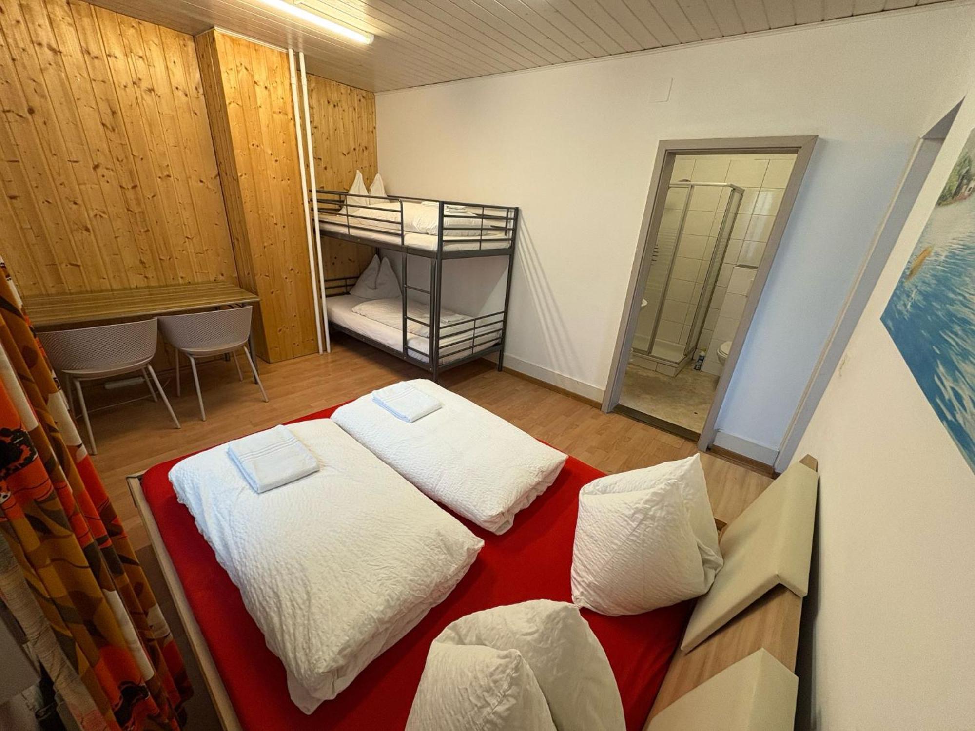 Interlaken Linda Inn Lodge Room photo